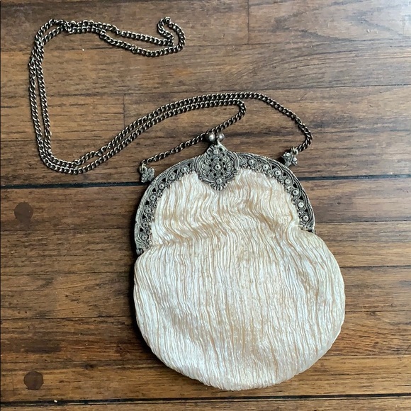 Vintage Handbags - VTG 40’s Silk And Metal Bag